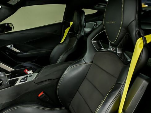 Used 2016 Chevrolet Corvette Z06 w/ C7.r Special Edition RWD image 23
