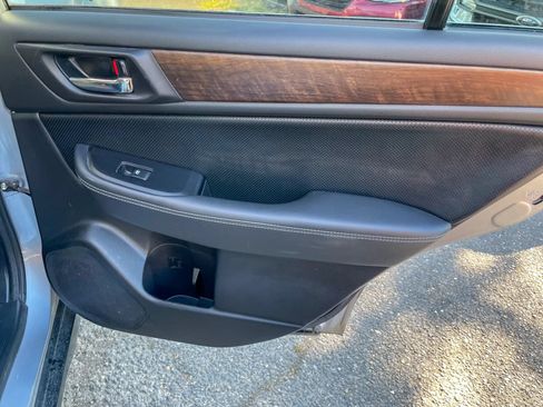 Used 2016 Subaru Outback 3.6R Limited AWD/4WD image 31