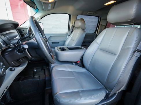 Used 2014 Chevrolet Silverado 2500 W/T image 13