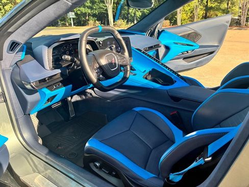 Used 2023 Chevrolet Corvette Stingray Premium Conv w/ Z51 Performance Package RWD image 23