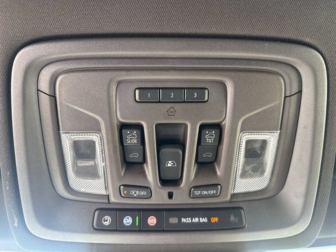 Used 2022 GMC Sierra 1500 Denali AWD/4WD image 21
