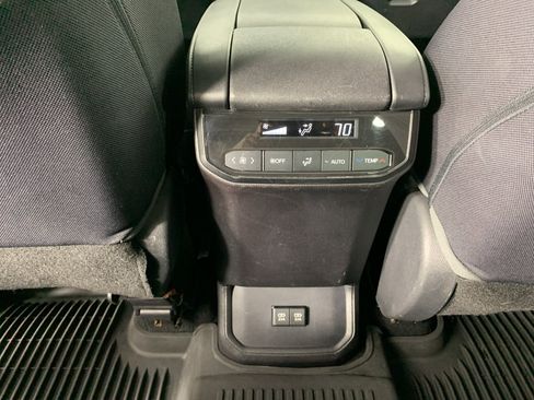 Used 2020 Toyota Highlander LE AWD/4WD image 31