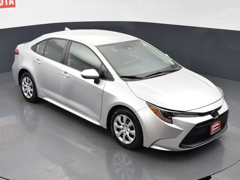Used 2024 Toyota Corolla LE FWD image 21