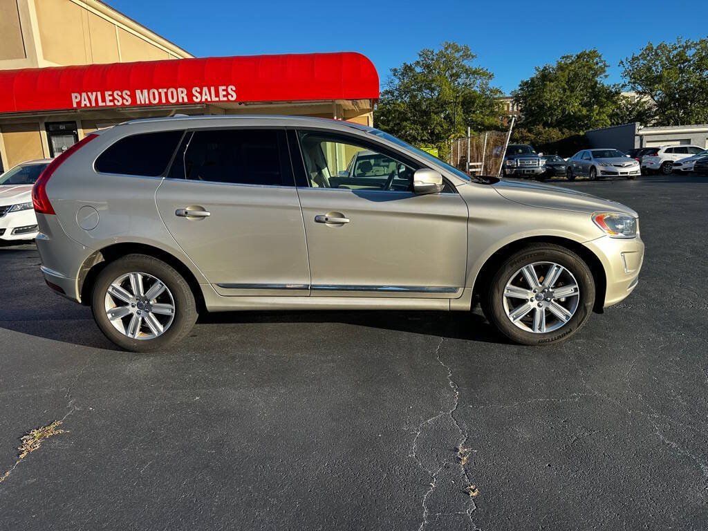 Used 2017 Volvo XC60 T5 Inscription w/ Preferred Option Package FWD image 8