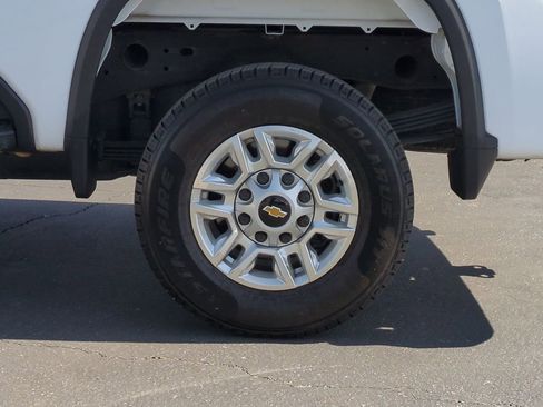 Used 2025 Chevrolet Silverado 2500 LT w/ Convenience Package AWD/4WD image 38