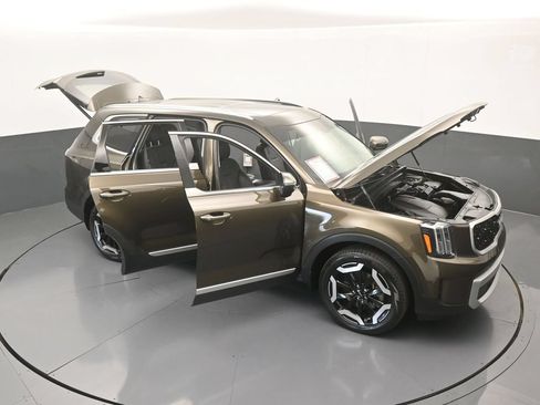 Used 2025 Kia Telluride EX w/ EX Captain's Chair Package FWD image 74