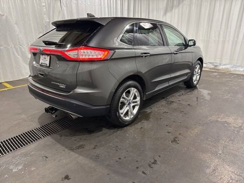 Used 2017 Ford Edge Titanium image 3