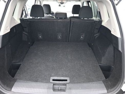 Used 2023 Nissan Rogue S image 8