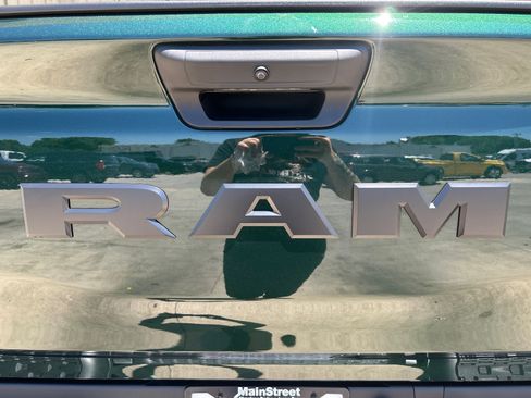 Used 2026 RAM 1500 Express AWD/4WD image 25