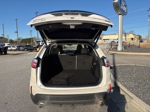 Certified 2019 Ford Edge Titanium image 28