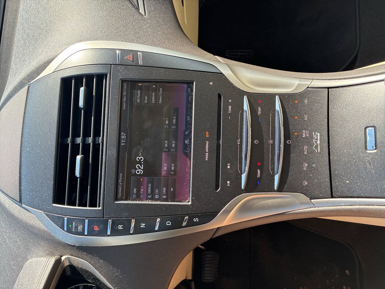 Used 2013 Lincoln MKZ FWD image 12