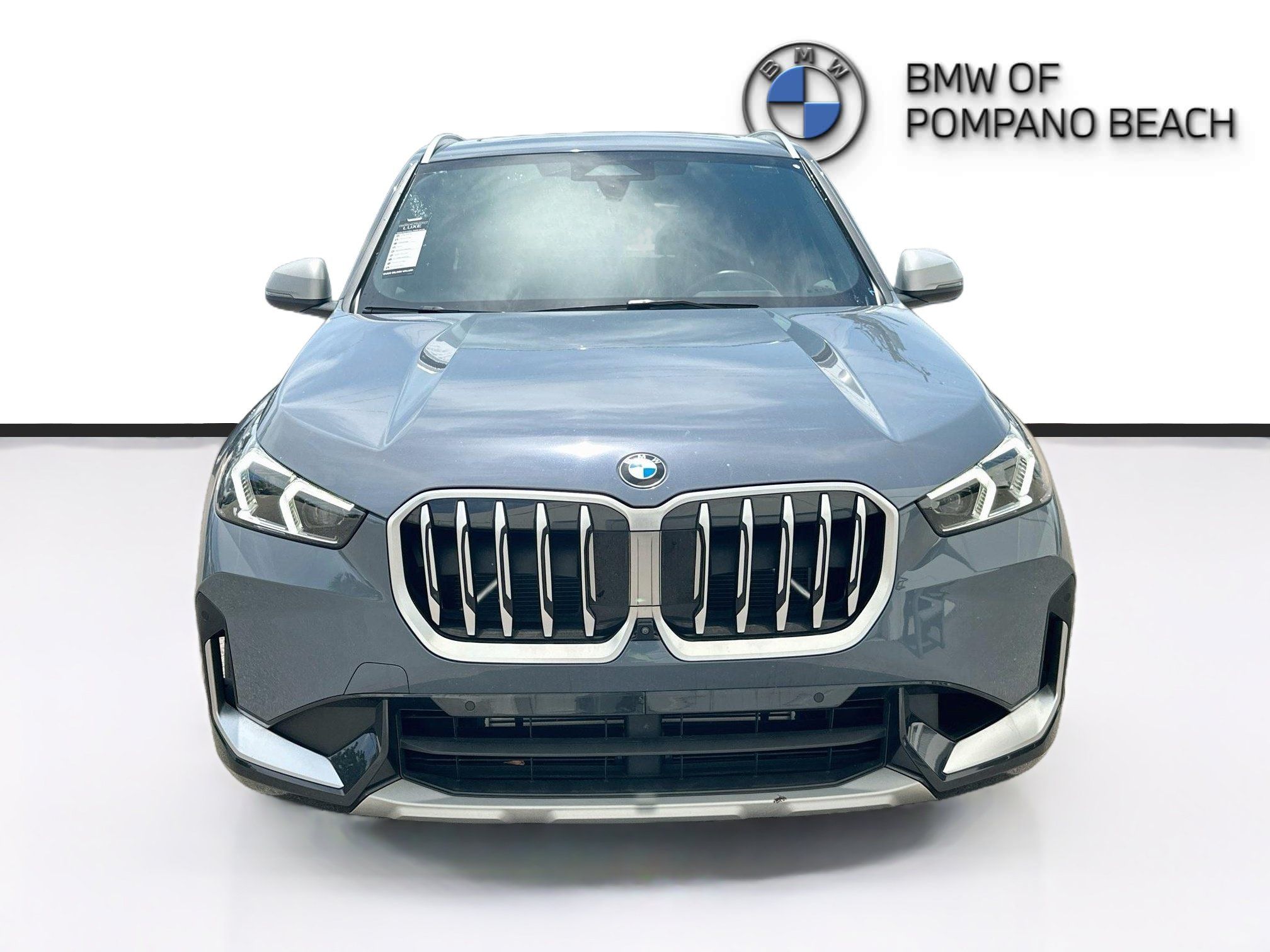 Used 2024 BMW X1 xDrive28i AWD/4WD image 2