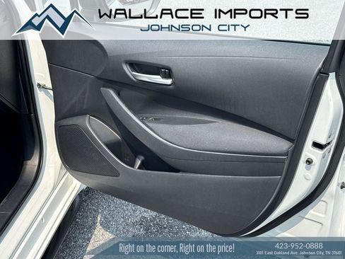 Used 2021 Toyota Corolla LE FWD image 33