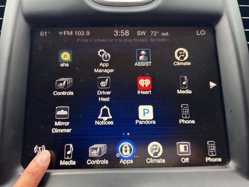 Used 2015 Chrysler 300 Limited RWD image 20