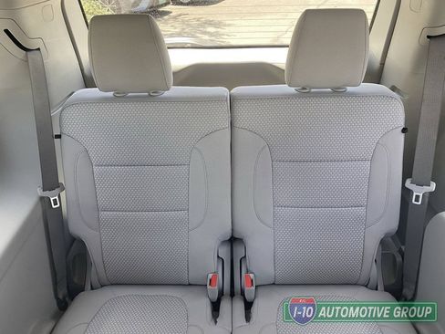 Used 2020 GMC Acadia SLE w/ Driver Convenience Package FWD image 15