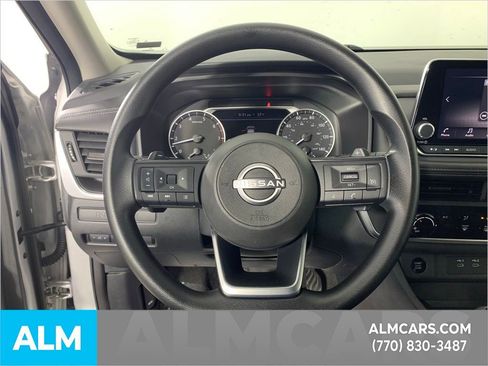 Used 2024 Nissan Rogue S image 22