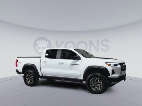 Used 2024 Chevrolet Colorado ZR2 image 2