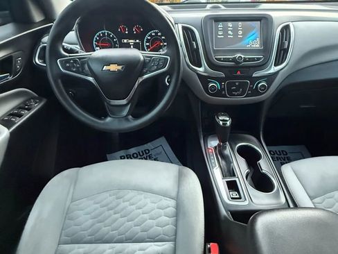 Used 2018 Chevrolet Equinox LT FWD image 31
