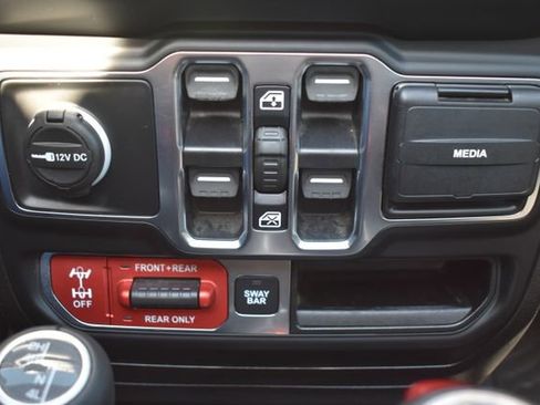 Used 2019 Jeep Wrangler Unlimited Rubicon AWD/4WD image 31