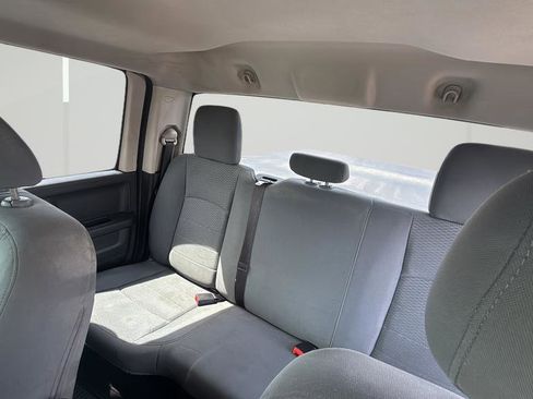 Used 2017 RAM 1500 Express AWD/4WD image 30