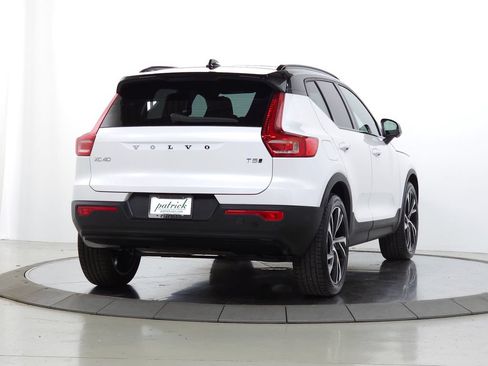 Used 2021 Volvo XC40 T5 R-Design w/ Advanced Package AWD/4WD image 12