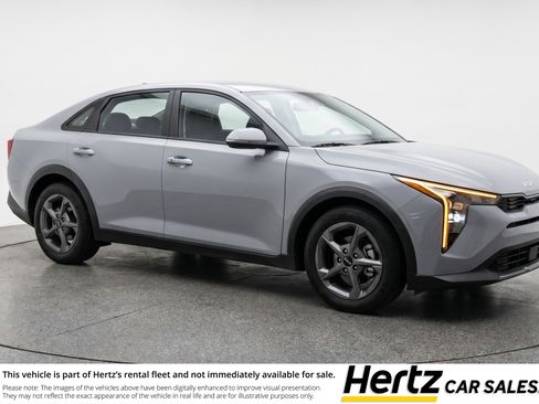 Used 2025 Kia K4 FWD image 1