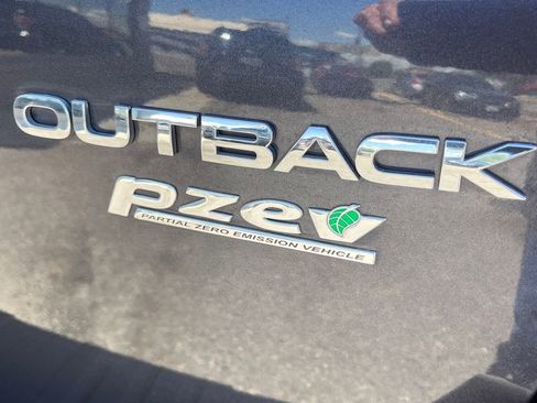 Used 2012 Subaru Outback 2.5i Limited w/ Moonroof Pkg AWD/4WD image 25