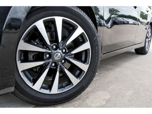 Used 2016 Nissan Altima 2.5 SL w/ 2.5 Technology w/LED Package FWD image 30