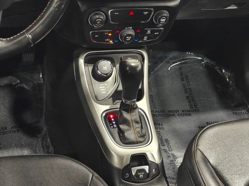 Used 2019 Jeep Compass Latitude AWD/4WD image 8