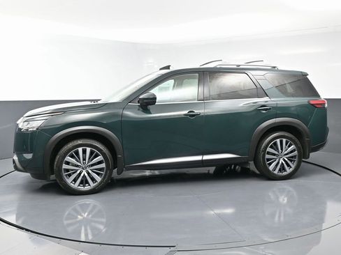 Used 2022 Nissan Pathfinder Platinum w/ Cargo Package image 8