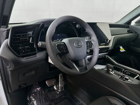 New 2026 Lexus TX 500h AWD w/ Technology Package image 9