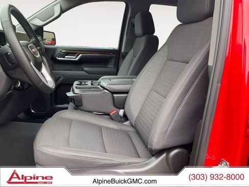 Used 2025 GMC Sierra 1500 Elevation image 9