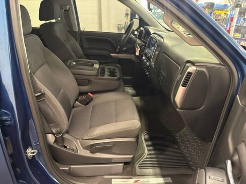 Used 2018 Chevrolet Silverado 1500 LT w/ All Star Edition AWD/4WD image 40