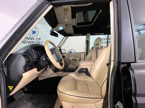 Used 2003 Land Rover Discovery SE image 16