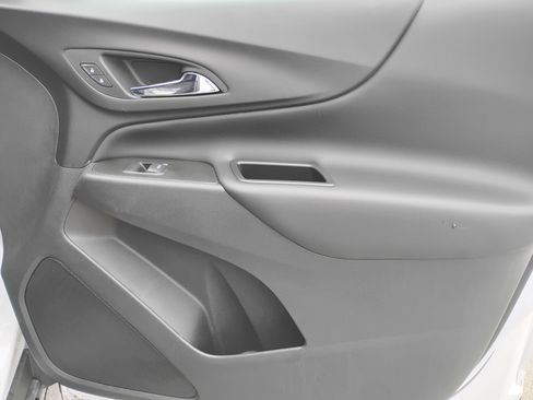 Used 2022 Chevrolet Equinox LT FWD image 20