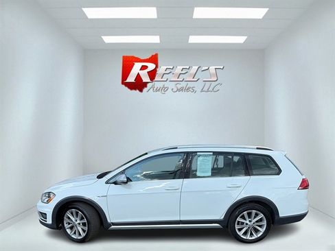 Used 2017 Volkswagen Golf Alltrack SE AWD/4WD image 34