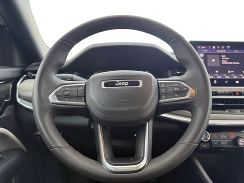 Used 2024 Jeep Compass Limited image 12