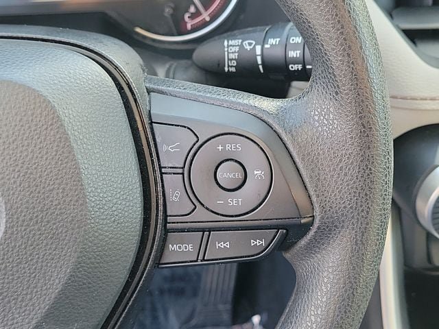Used 2025 Toyota RAV4 XLE w/ Convenience Package FWD image 22