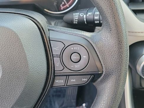 Used 2025 Toyota RAV4 XLE w/ Convenience Package FWD image 22