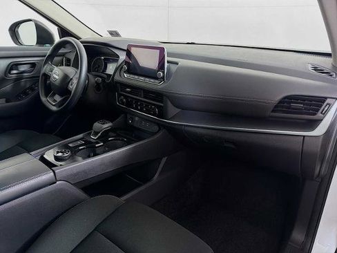 Certified 2025 Nissan Rogue S image 24