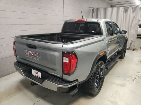 New 2026 GMC Canyon Elevation w/ Convenience Package image 2
