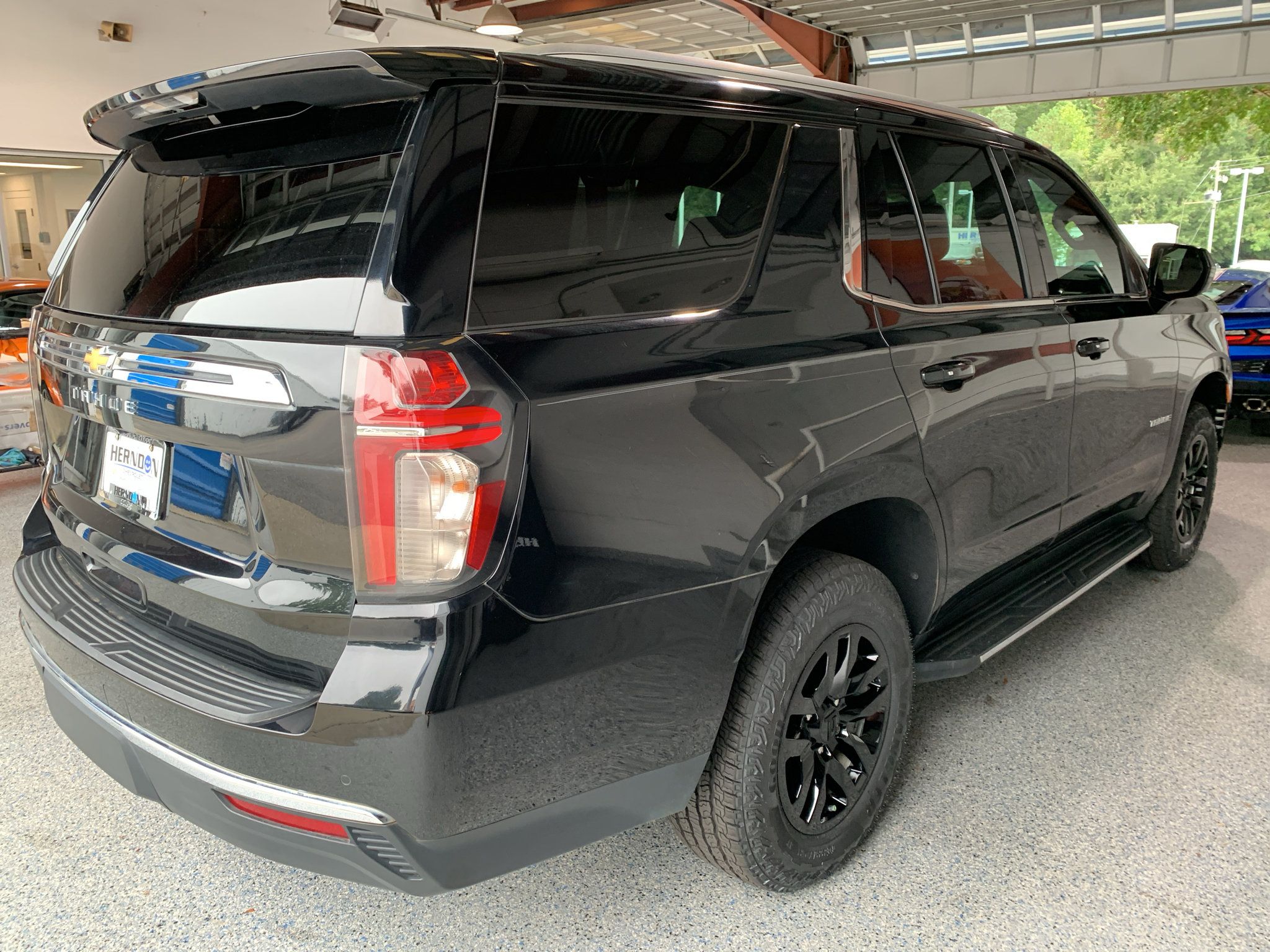 Used 2021 Chevrolet Tahoe LS RWD image 11