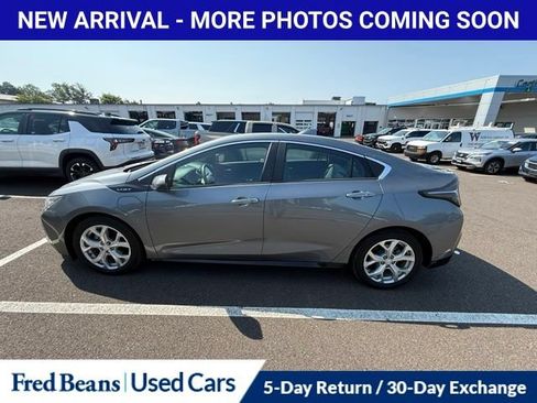 Used 2019 Chevrolet Volt Premier w/ Driver Confidence II Package FWD image 5