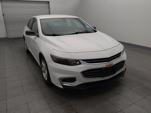 Used 2018 Chevrolet Malibu LS FWD image 14