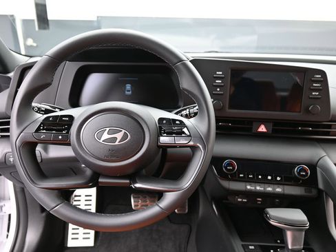 New 2026 Hyundai Elantra Sport FWD image 10