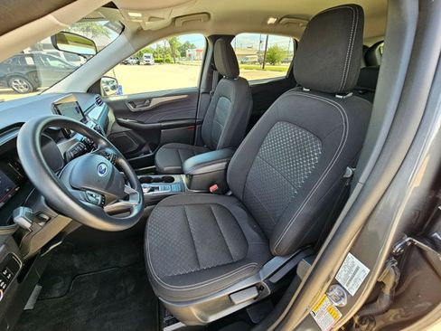 Used 2025 Ford Escape Active AWD/4WD image 15