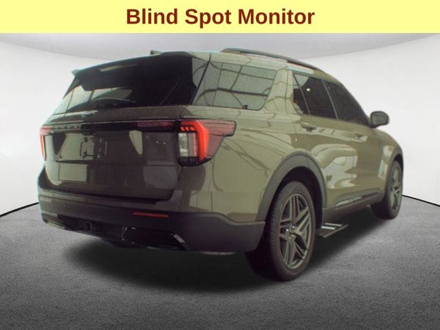 Used 2026 Ford Explorer ST-Line w/ ST-Line Street Pack AWD/4WD image 7