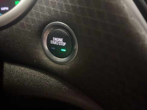 Used 2023 Chevrolet Malibu LT image 34