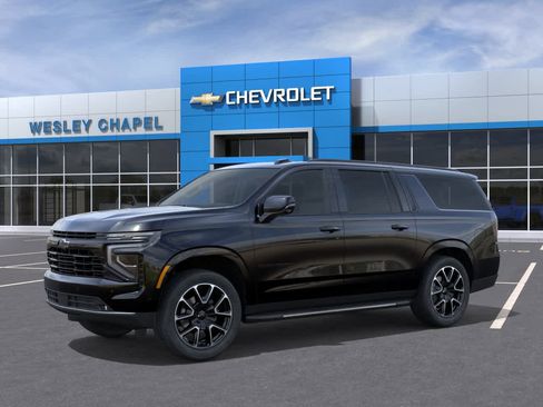 New 2026 Chevrolet Suburban RST RWD image 3