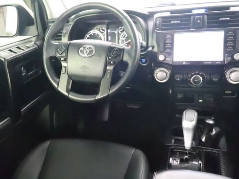 Used 2020 Toyota 4Runner TRD Off-Road Premium w/ Moonroof Package AWD/4WD image 26